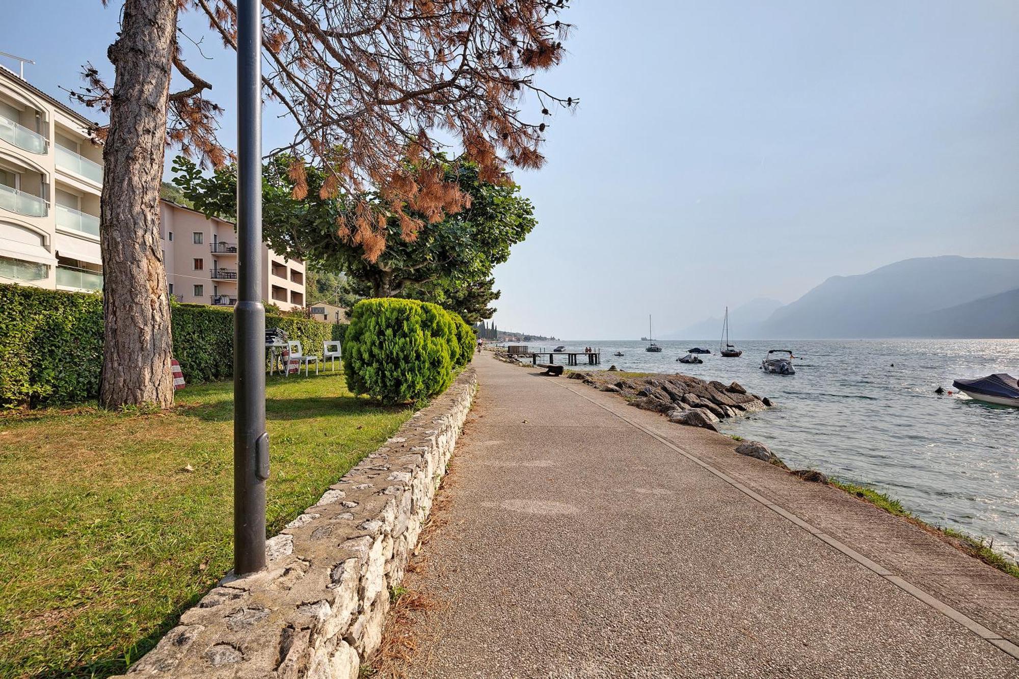 Apt Theo Val Di Sogno Garda Lake 말세진느 외부 사진