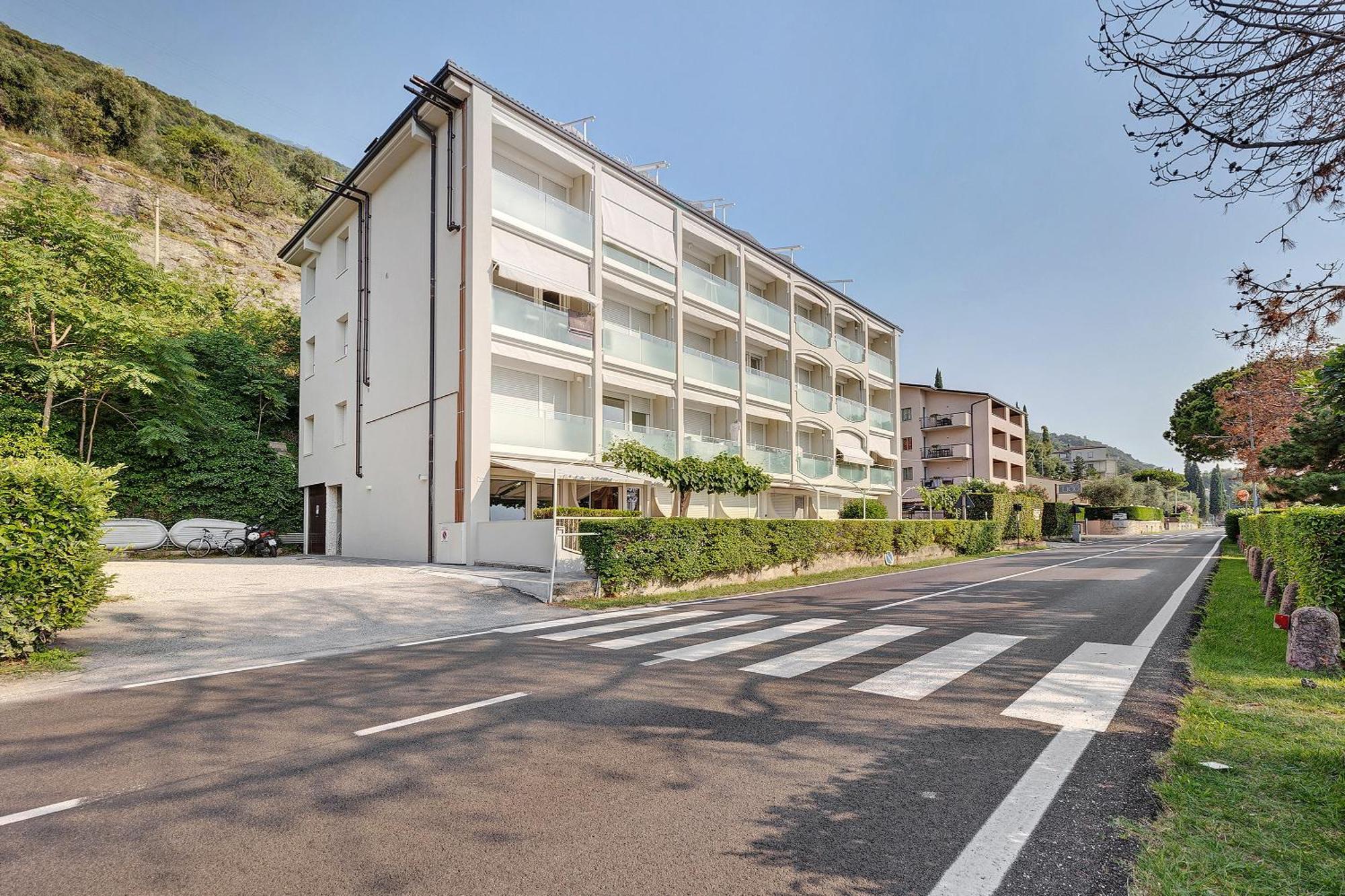 Apt Theo Val Di Sogno Garda Lake 말세진느 외부 사진